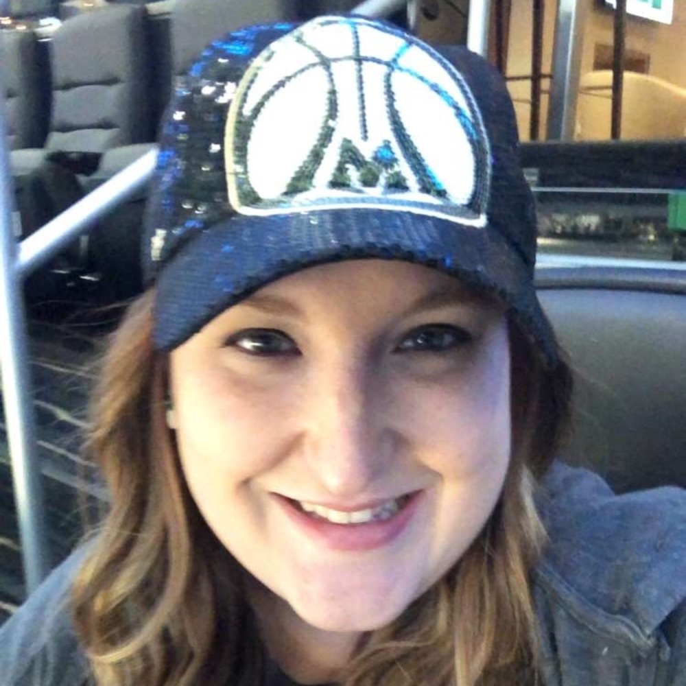 Meet your Posher, Nicole